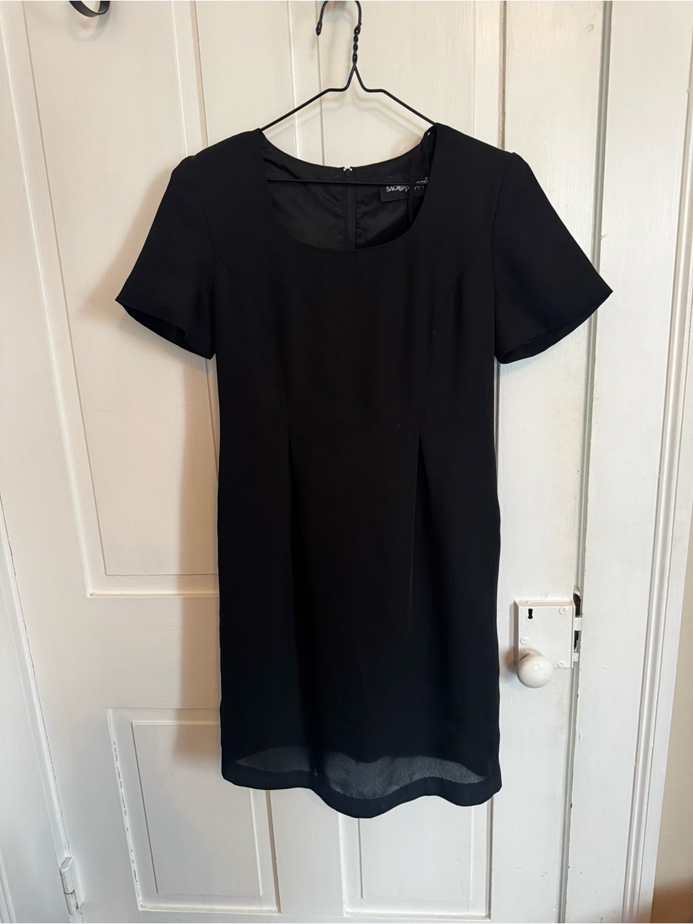 Sag Harbor Black Short Sleeve Shift Dress